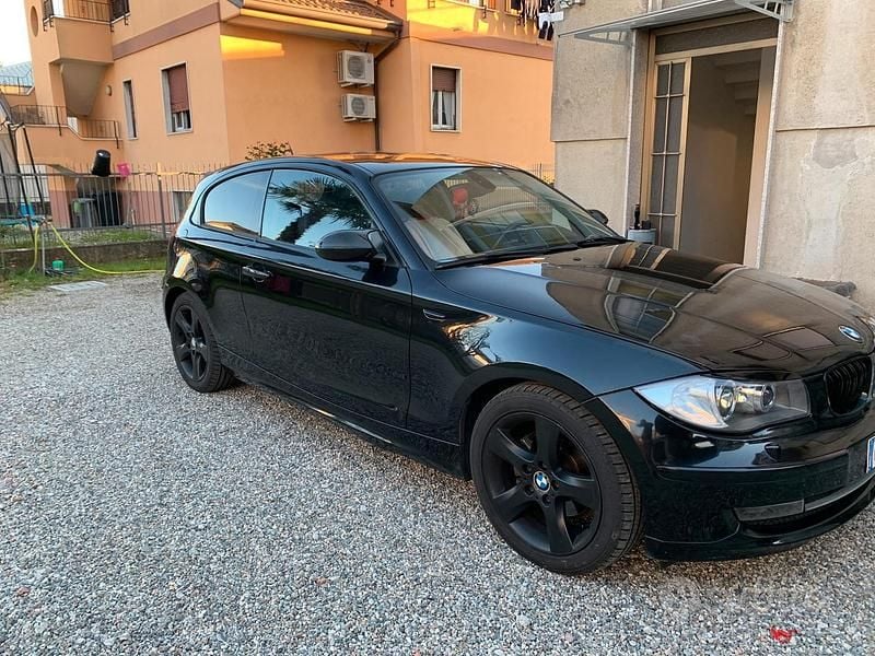 Usata BMW 118 Coupé Efficient Dynamics 143 CV (105 kW) 2007 Nero Coupé