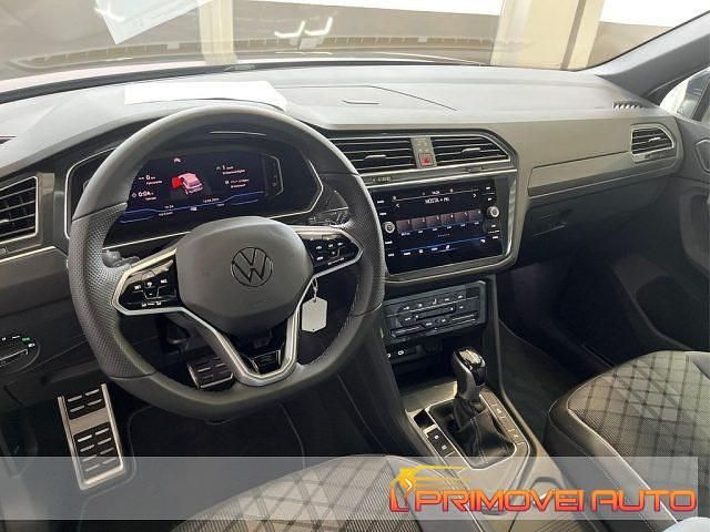 Usata VW Tiguan R-line 150 CV (110 kW) 2024 Nero SUV
