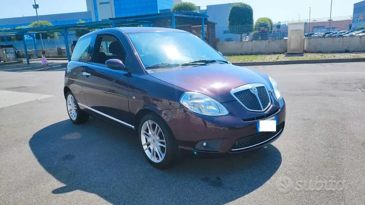 Usata Lancia Ypsilon 95 CV (69 kW) 2006 Marrone Utilitaria