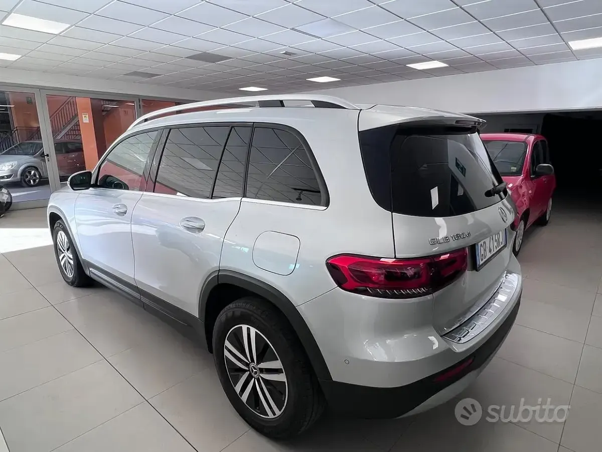 Usata Mercedes GLB180 Executive 116 CV (85 kW) 2020 Grigio SUV