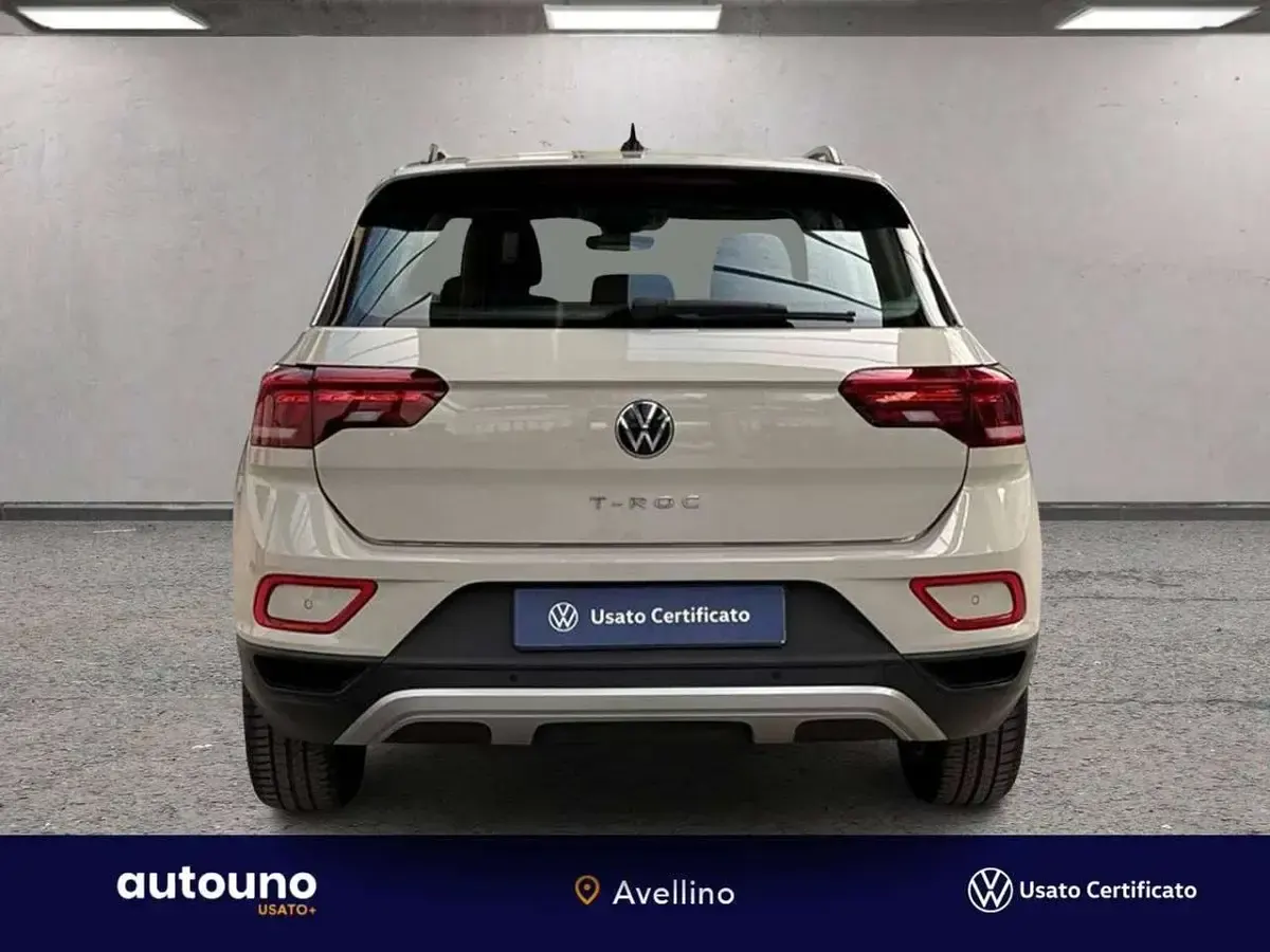 Begagnad VW T-Roc Life 110 HK (80 kW) 2024 Grå SUV