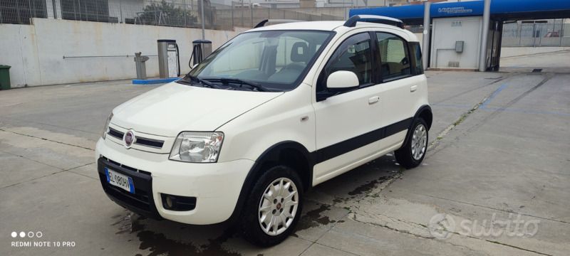 Usata Fiat Panda 4x4 69 CV (50 kW) 2012 Bianco Utilitaria