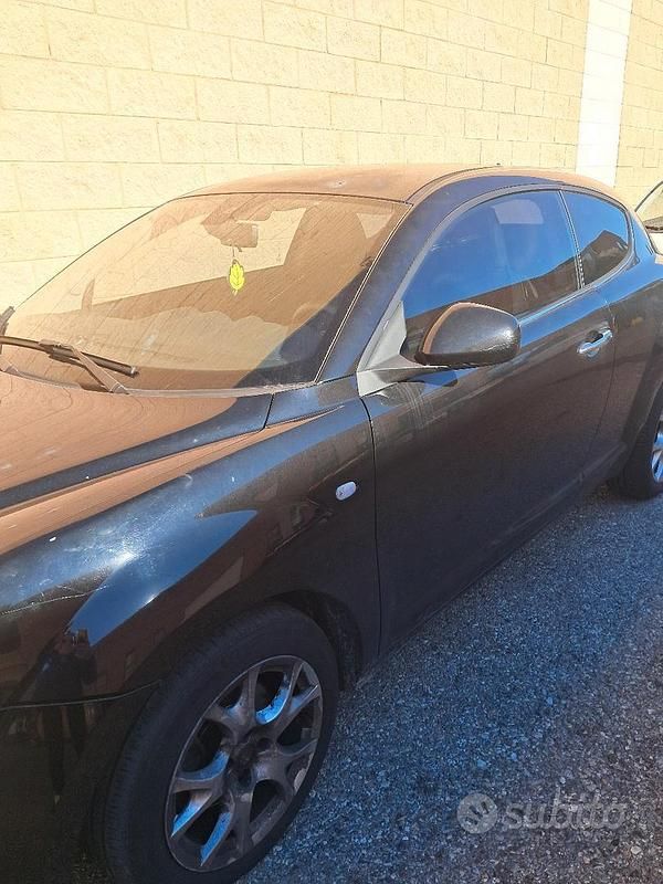 Begagnad Alfa Romeo MiTo 90 HK (66 kW) 2010 Svart Halvkombi