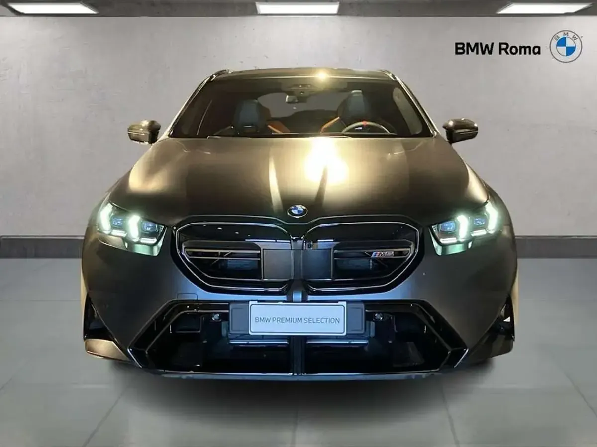 Usata BMW M5 Comfort Edition 727 CV (534 kW) 2026 Bmw individual frozen deep grey metallic Station wagon
