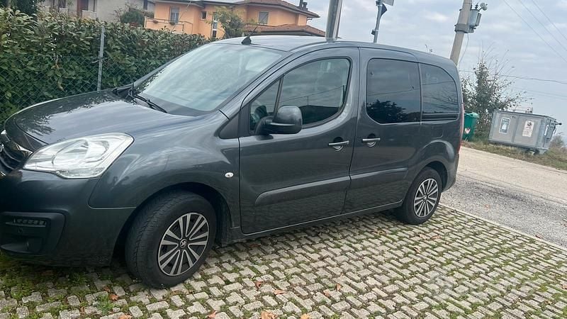 Usata Peugeot Partner 2017 Blu Monovolume