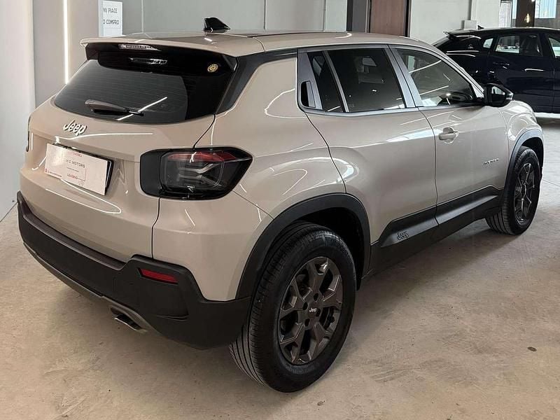 Usata Jeep Avenger Longitude 101 CV (74 kW) 2023 Sand dune / beige sabbia SUV