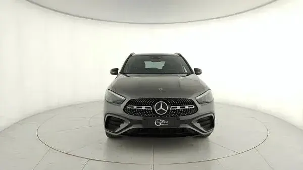 Usata Mercedes GLA250 AMG Line Premium 163 CV (119 kW) 2023 Grigio SUV