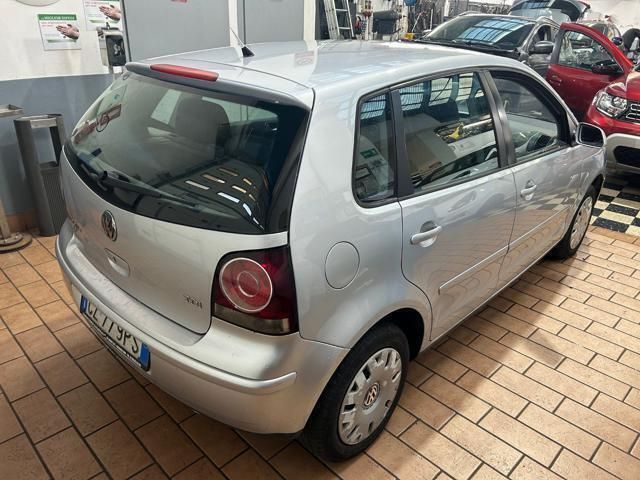 Usata VW Polo Comfortline 69 CV (50 kW) 2006 Grigio Berlina
