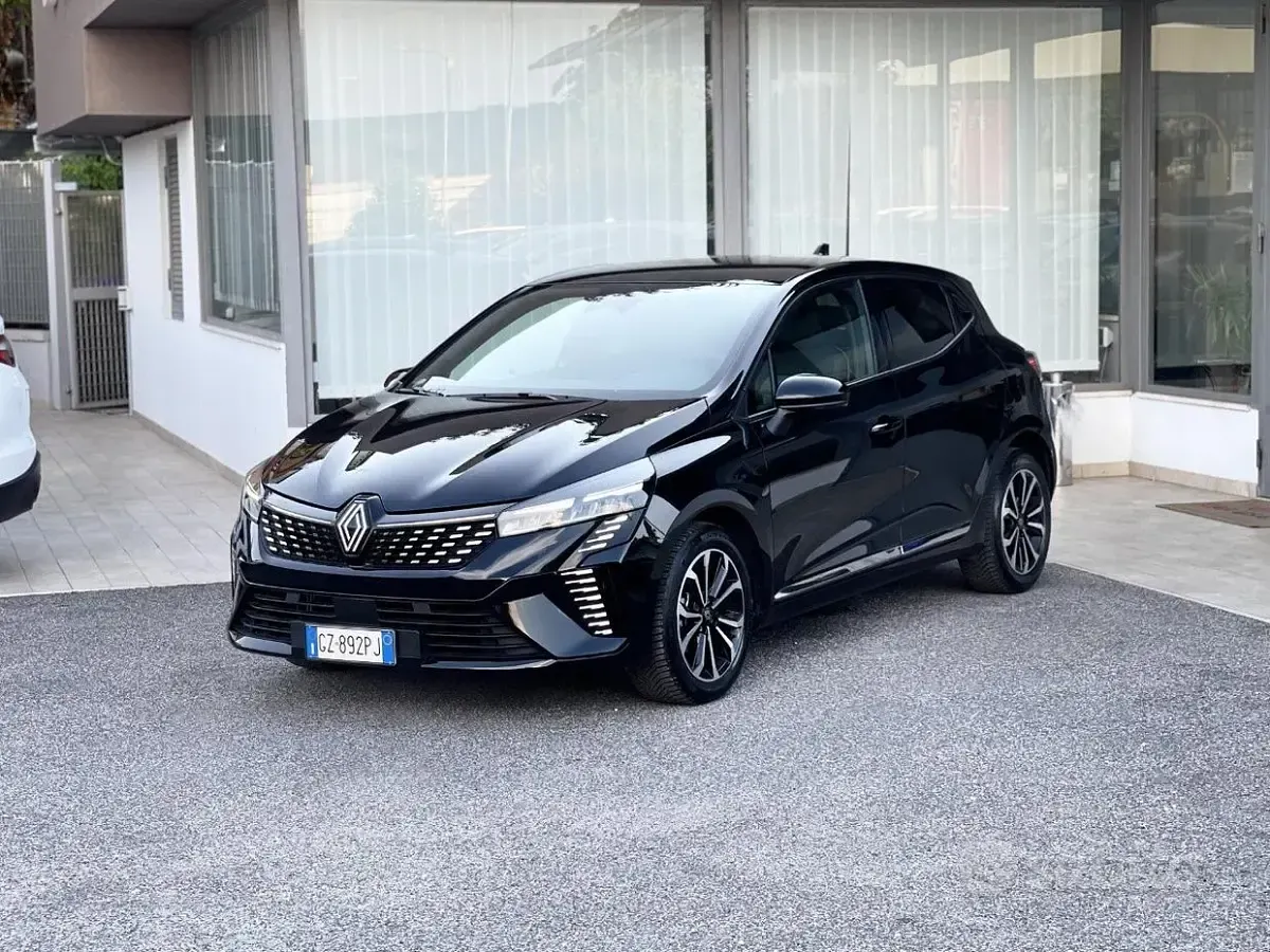 Usata Renault Clio V Esprit Alpine 91 CV (66 kW) 2025 Nero Berlina