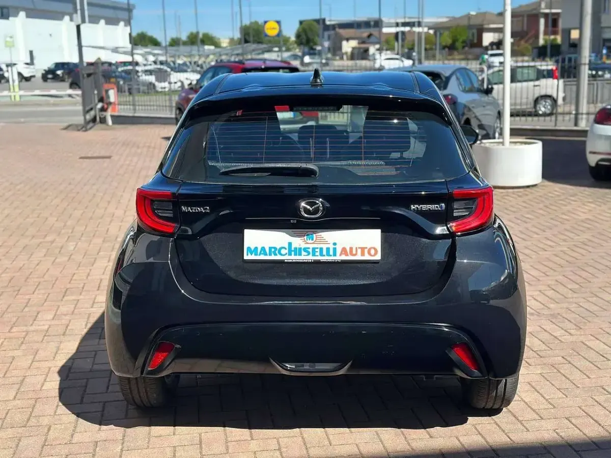Usata Mazda 2 92 CV (67 kW) 2022 Nero Utilitaria