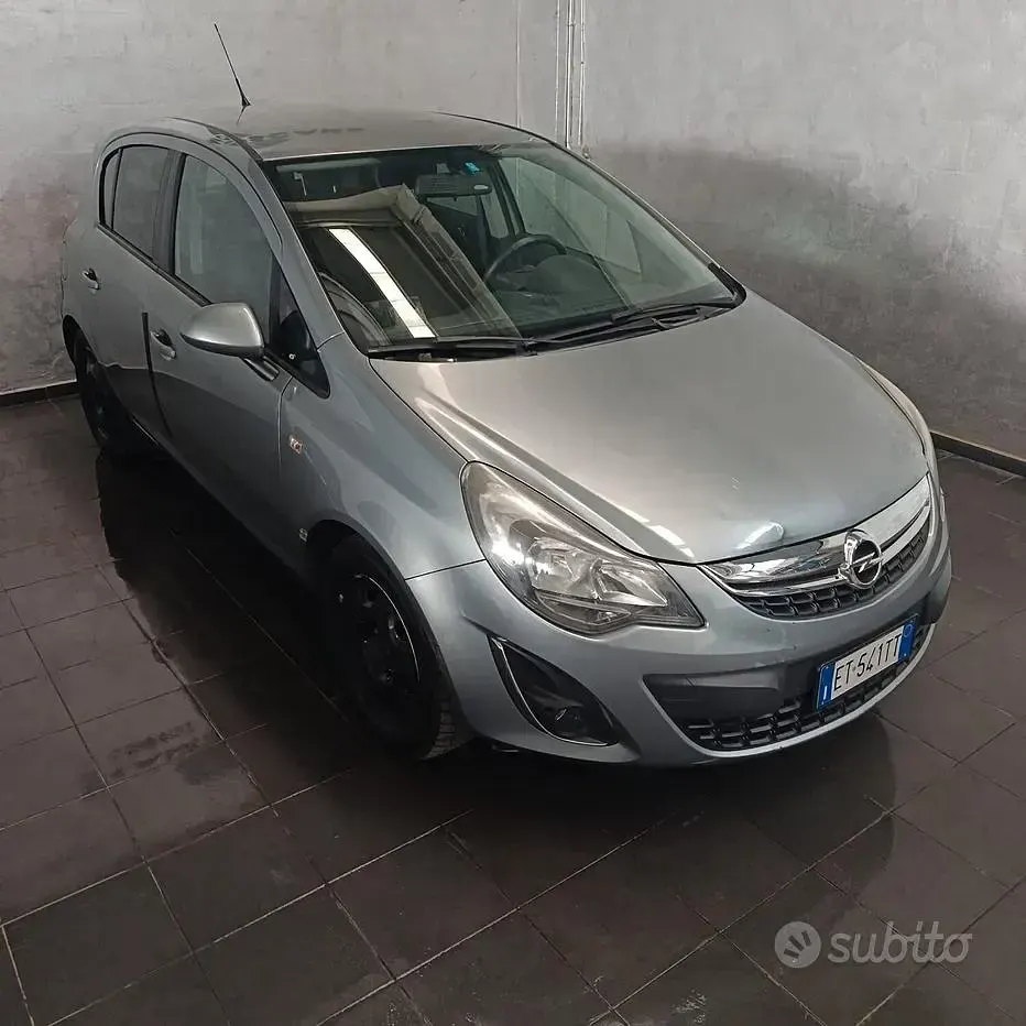 Usata Opel Corsa 75 CV (55 kW) 2014 Grigio Utilitaria