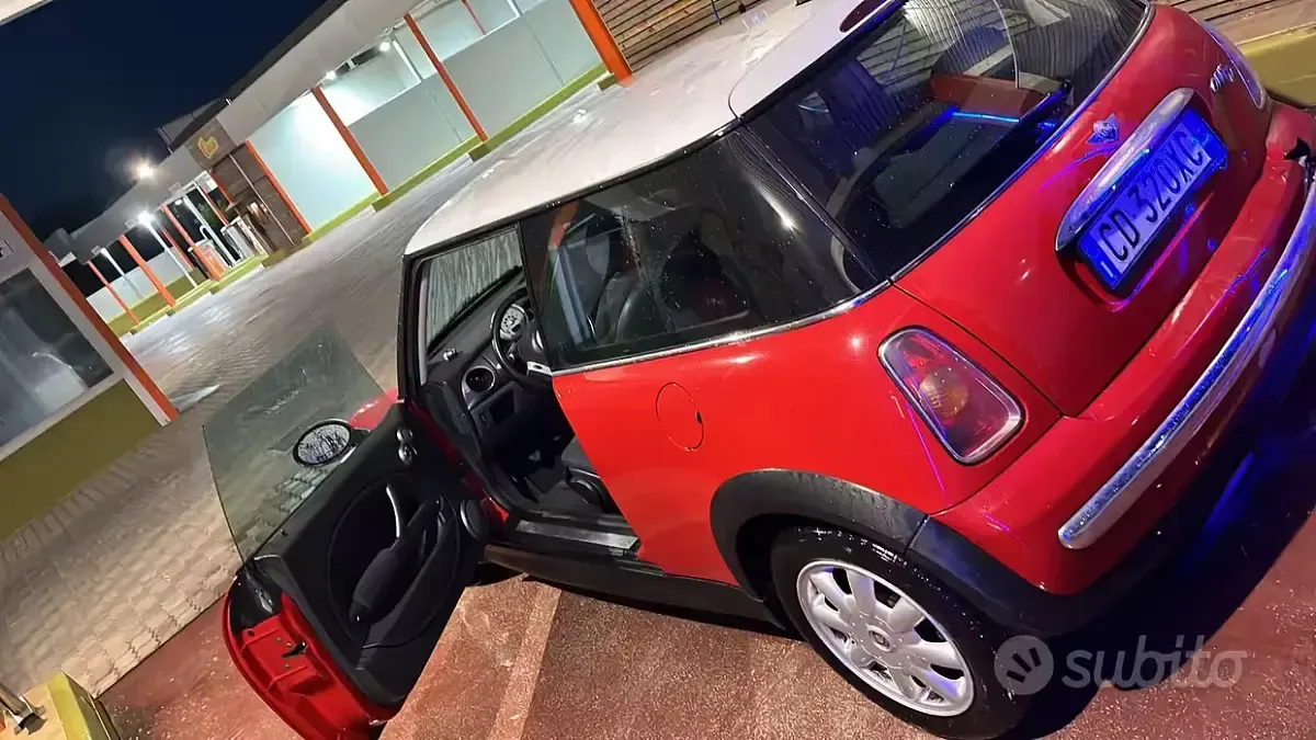 Usata Mini One D 75 CV (55 kW) 2003 Rosso Utilitaria