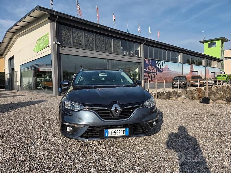 Usata Renault Mégane GrandTour 95 CV (69 kW) 2019 Grigio Station wagon