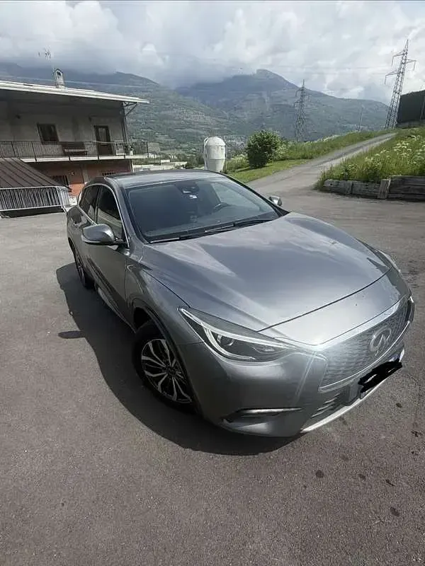 Usata Infiniti Q30 109 CV (80 kW) 2019 Grigio Berlina