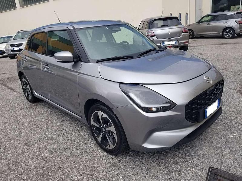 Usata Suzuki Swift 83 CV (61 kW) 2024 Argento new york Berlina