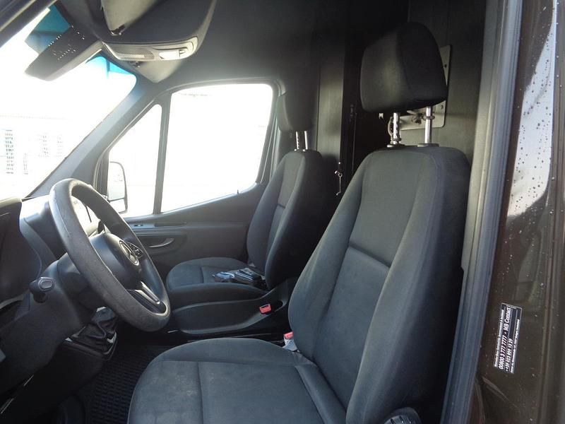 Usata Mercedes Sprinter 114 CV (83 kW) 2020 Marrone Furgone