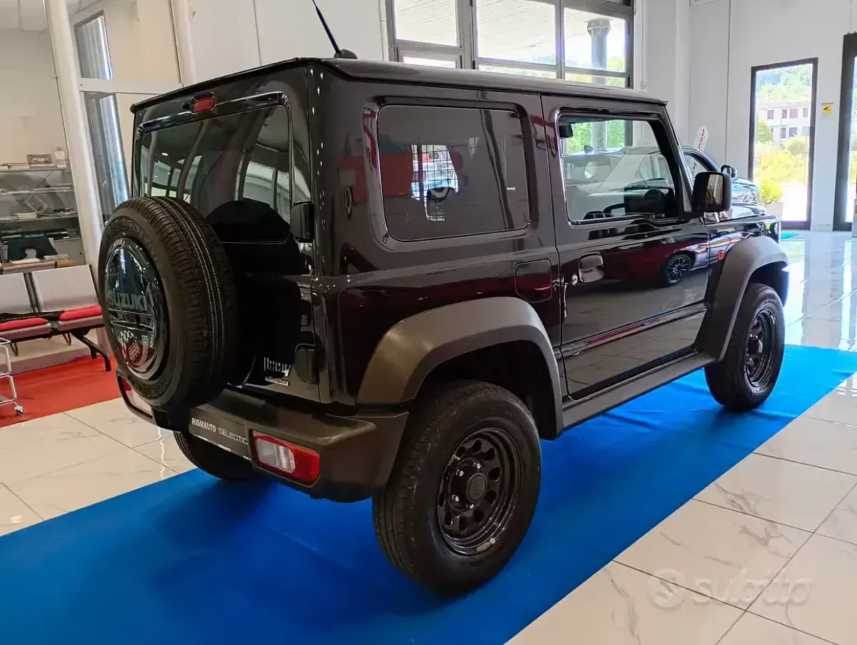 Usata Suzuki Jimny 102 CV (75 kW) 2021 Nero SUV