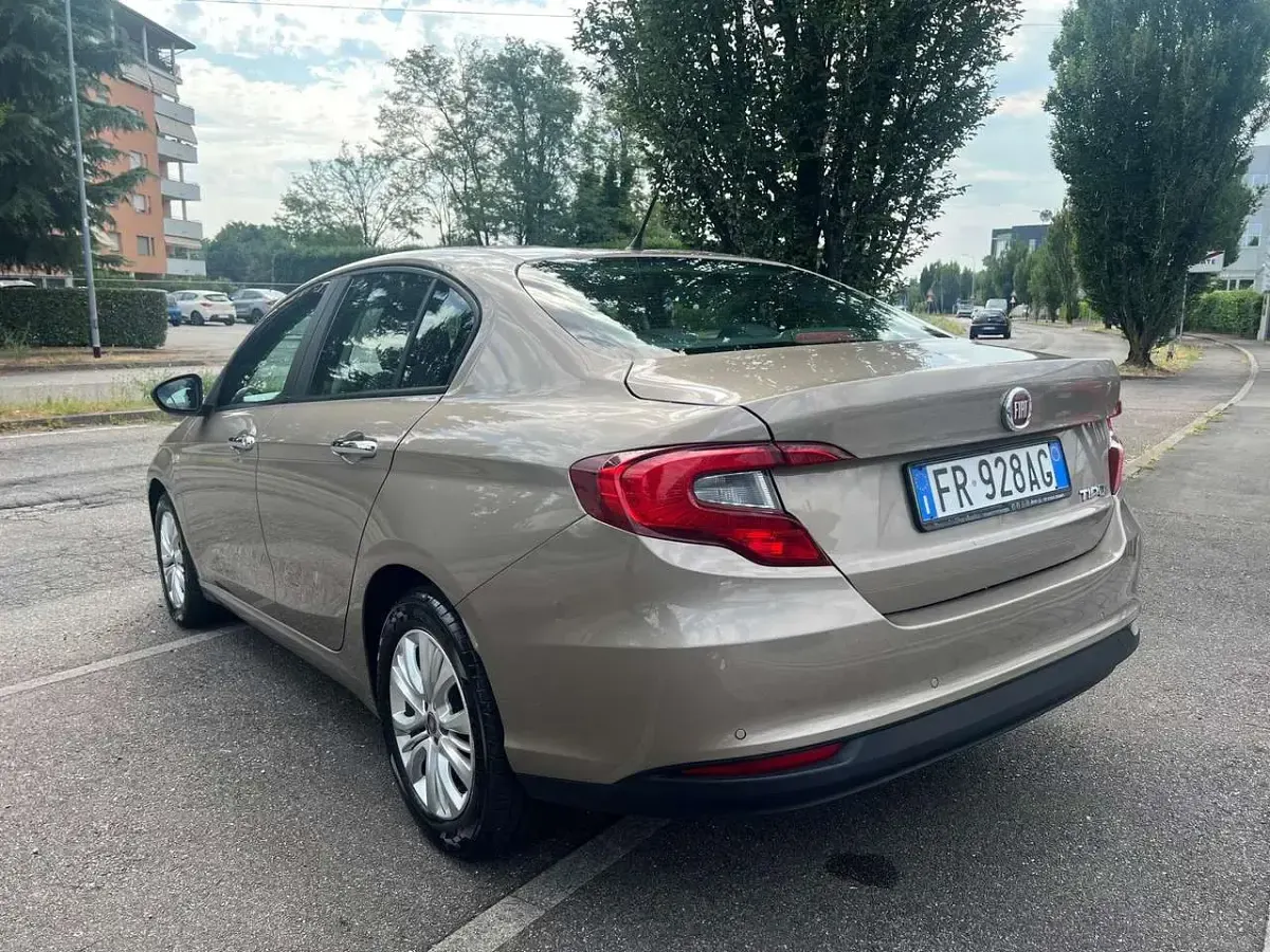 Usata Fiat Tipo Easy 120 CV (88 kW) 2018 Bronzo Berlina