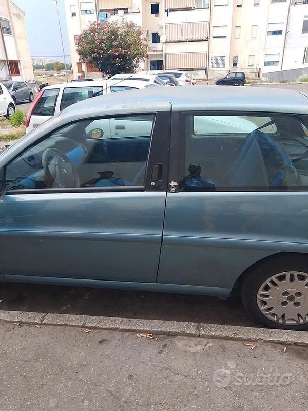 Usata Lancia Ypsilon 2003 Blu Utilitaria