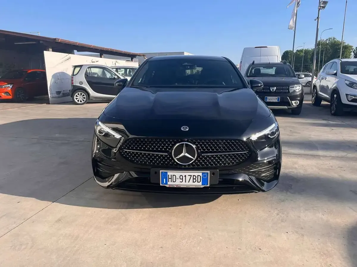 Nuova Mercedes A180 AMG Line Premium 116 CV (85 kW) 2026 Nero Berlina