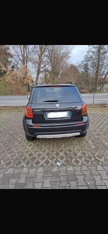 Usata Suzuki SX4 Comfort 135 CV (99 kW) 2010 Berlina