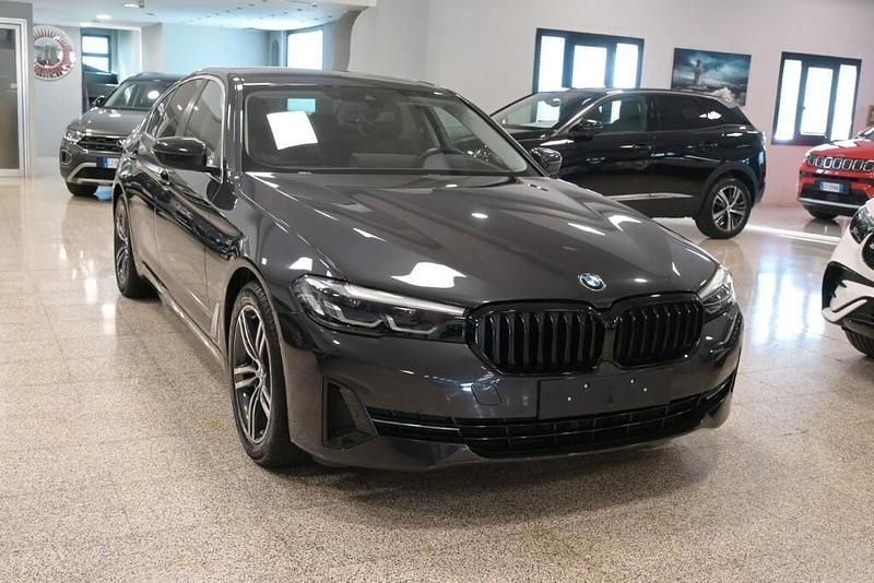 Usata BMW 518 Efficient Dynamics 150 CV (110 kW) 2022 Nero Berlina