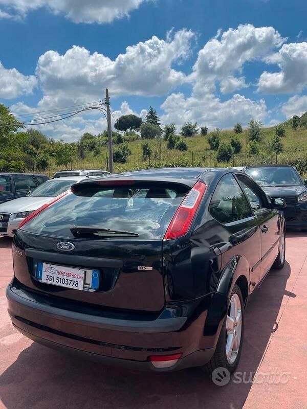 Usata Ford Focus 116 CV (85 kW) 2006 Nero Coupé