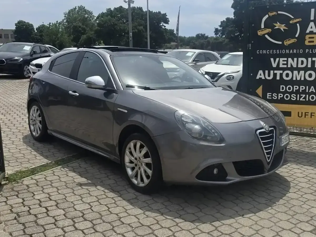 Usata Alfa Romeo Giulietta Distinctive 120 CV (88 kW) 2011 Utilitaria