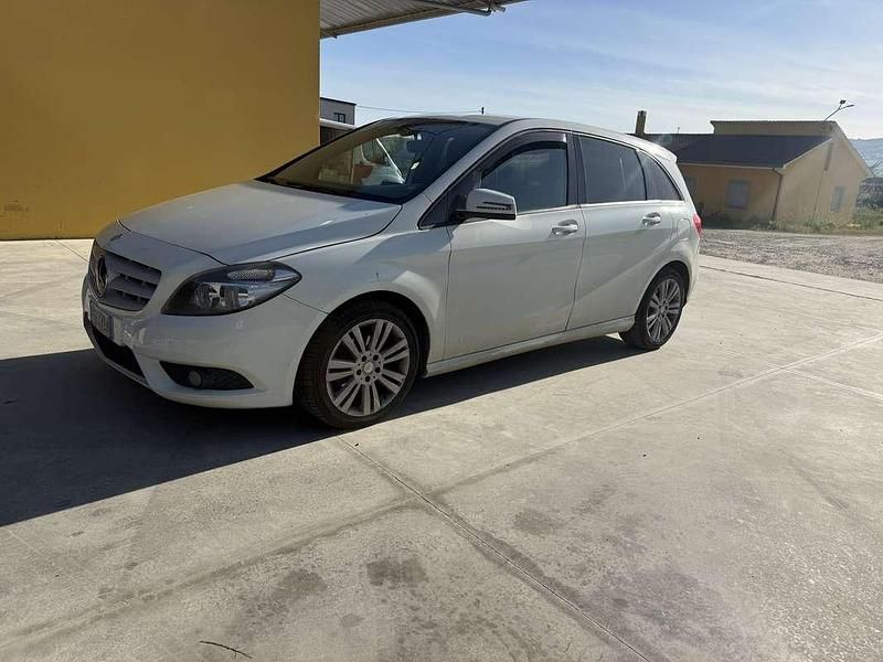 Usata Mercedes B160 Executive 90 CV (66 kW) 2014 Monovolume