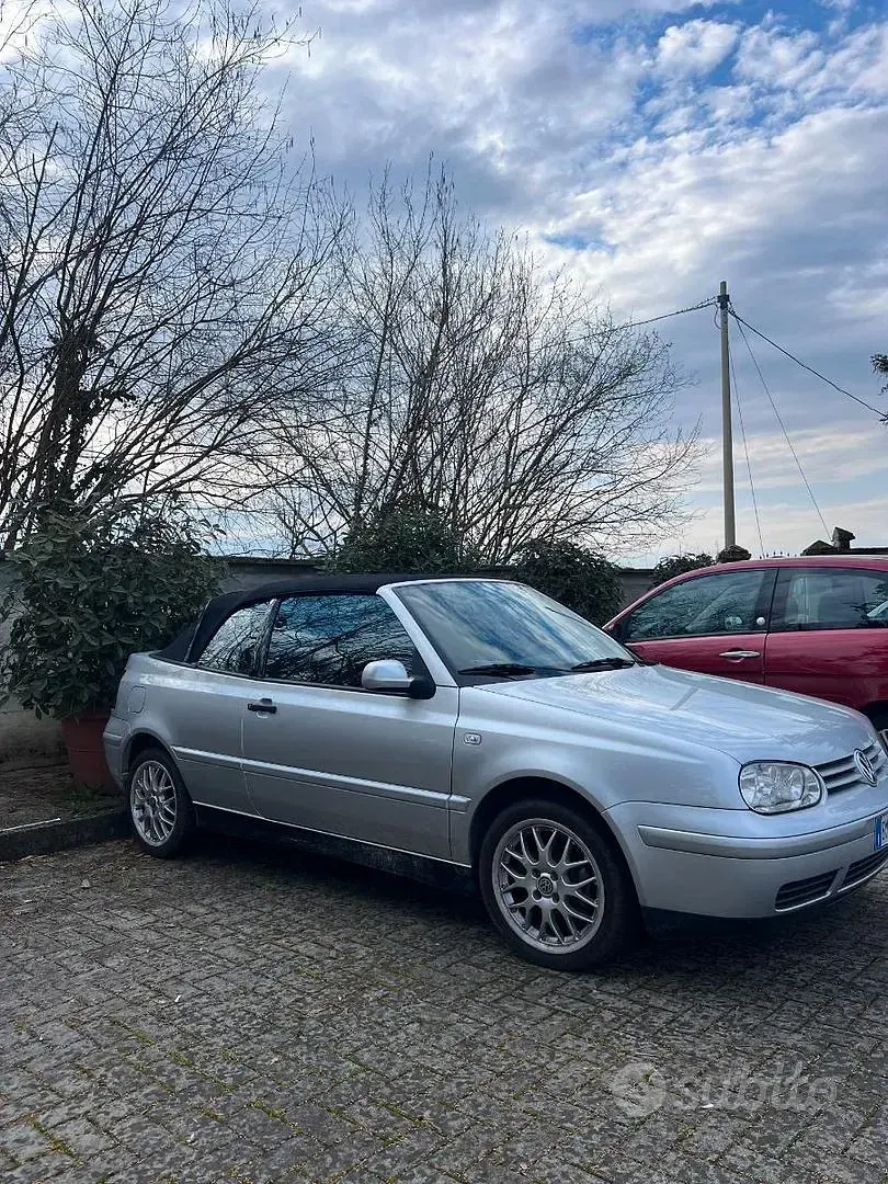 Usata VW Golf 101 CV (74 kW) 2000 Grigio Cabrio