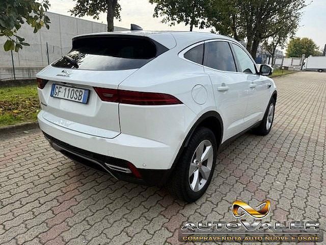 Begagnad Jaguar E-Pace 163 HK (119 kW) 2021 Grå SUV