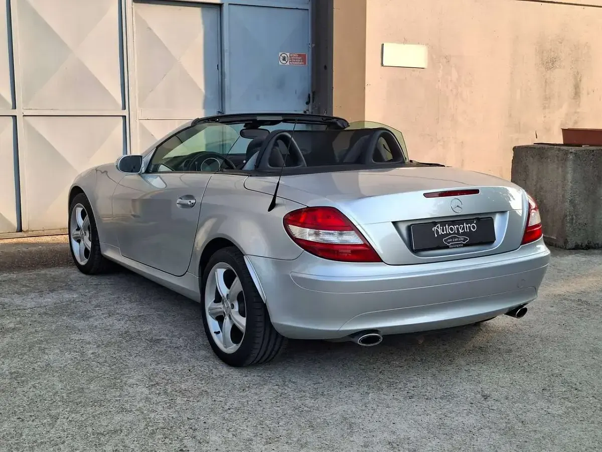 Usata Mercedes SLK350 272 CV (200 kW) 2004 Argento Cabrio
