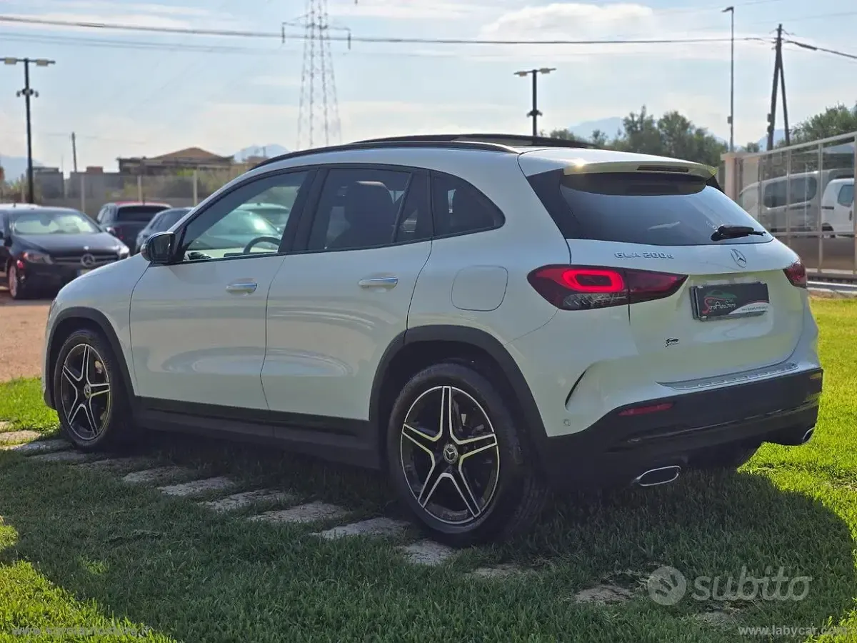 Usata Mercedes GLA200 Premium 150 CV (110 kW) 2023 Bianco SUV