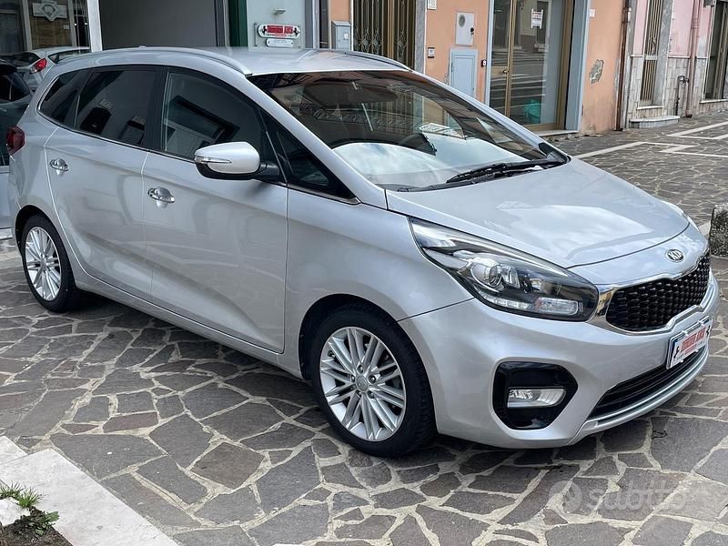 Usata Kia Carens 116 CV (85 kW) 2017 Grigio Monovolume