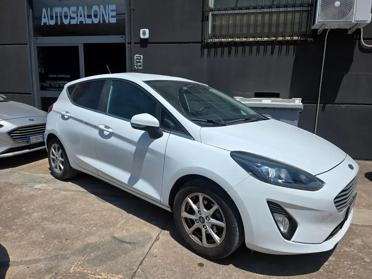 Usata Ford Fiesta 125 CV (91 kW) 2021 Bianco Utilitaria