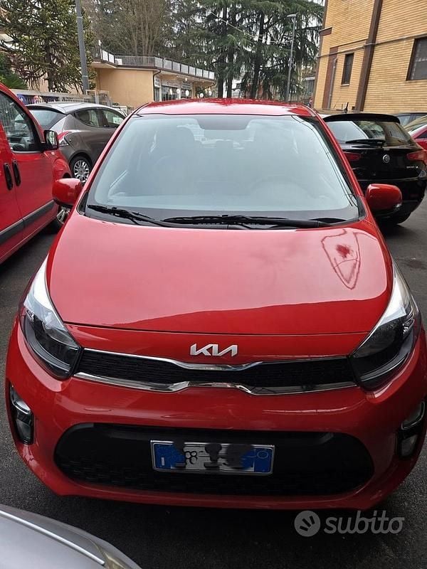 Usata Kia Picanto X-Line 65 CV (47 kW) 2022 Rosso Utilitaria