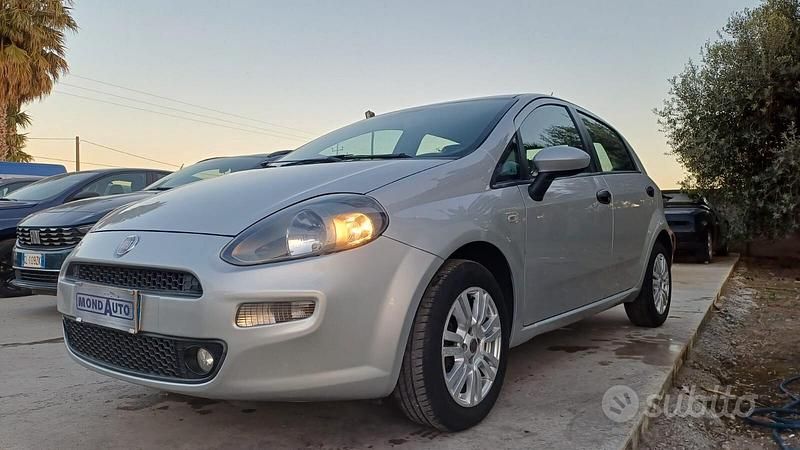 Usata Fiat Punto Street 69 CV (50 kW) 2015 Grigio Utilitaria