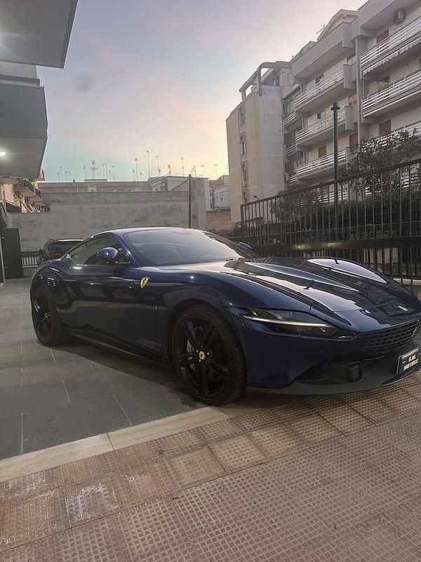 Usata Ferrari Roma 620 CV (456 kW) 2021 Grigio Coupé