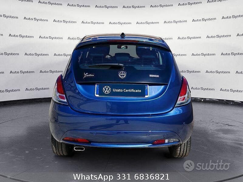 Usata Lancia Ypsilon Gold 70 CV (51 kW) 2021 Blu Utilitaria