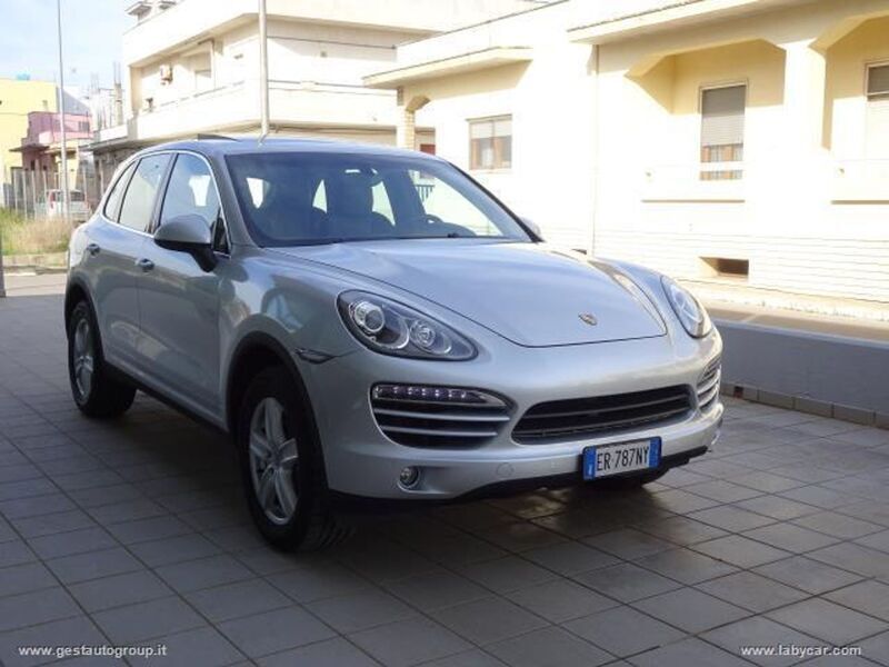 Usata Porsche Cayenne 245 CV (180 kW) 2013 Grigio SUV