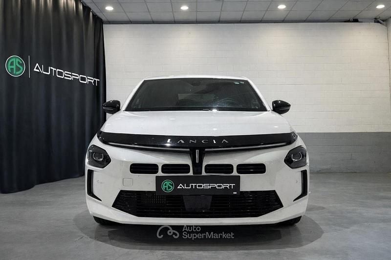 Usata Lancia Ypsilon 101 CV (74 kW) 2025 Bianco Utilitaria