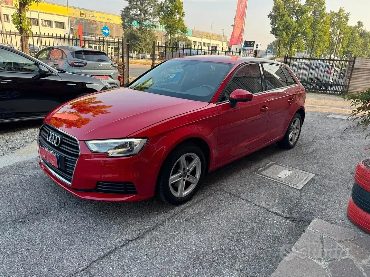 Usata Audi A3 Ambiente 150 CV (110 kW) 2017 Rosso Berlina
