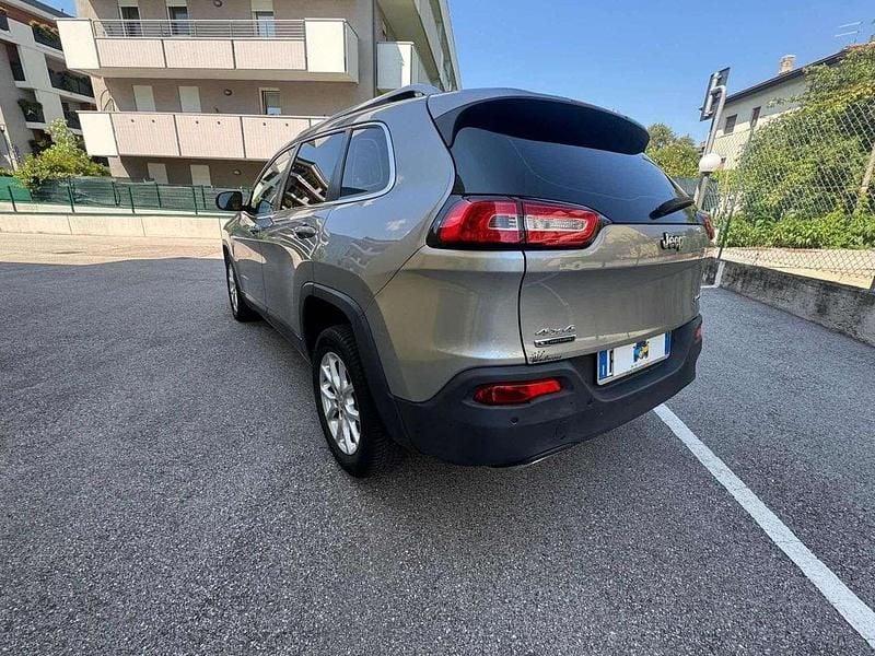 Usata Jeep Cherokee Longitude 185 CV (136 kW) 2015 Grigio SUV