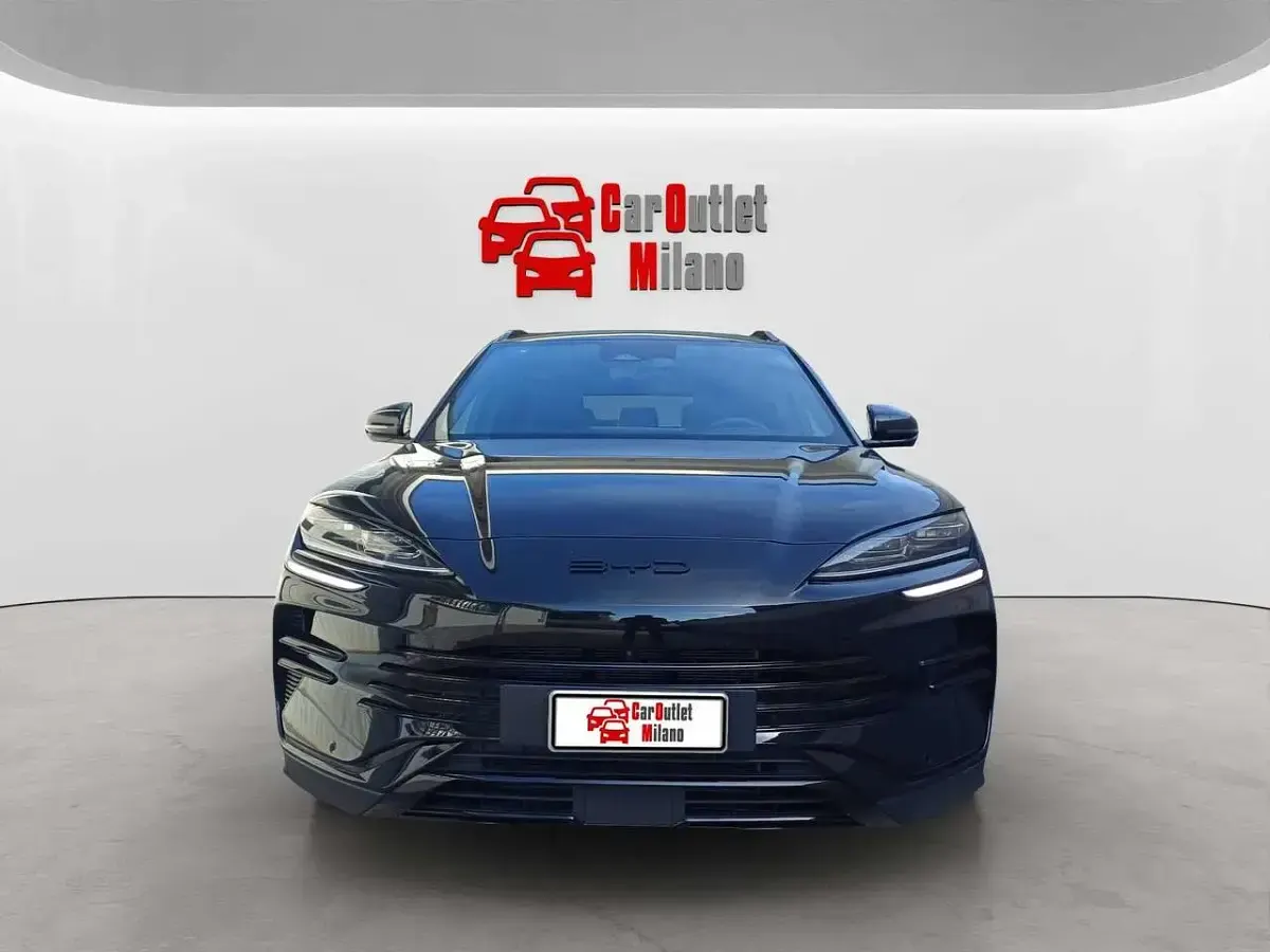 Nuova BYD Seal U Boost 324 CV (238 kW) 2026 Delan black SUV