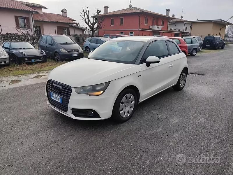 Usata Audi A1 90 CV (66 kW) 2012 Bianco Utilitaria