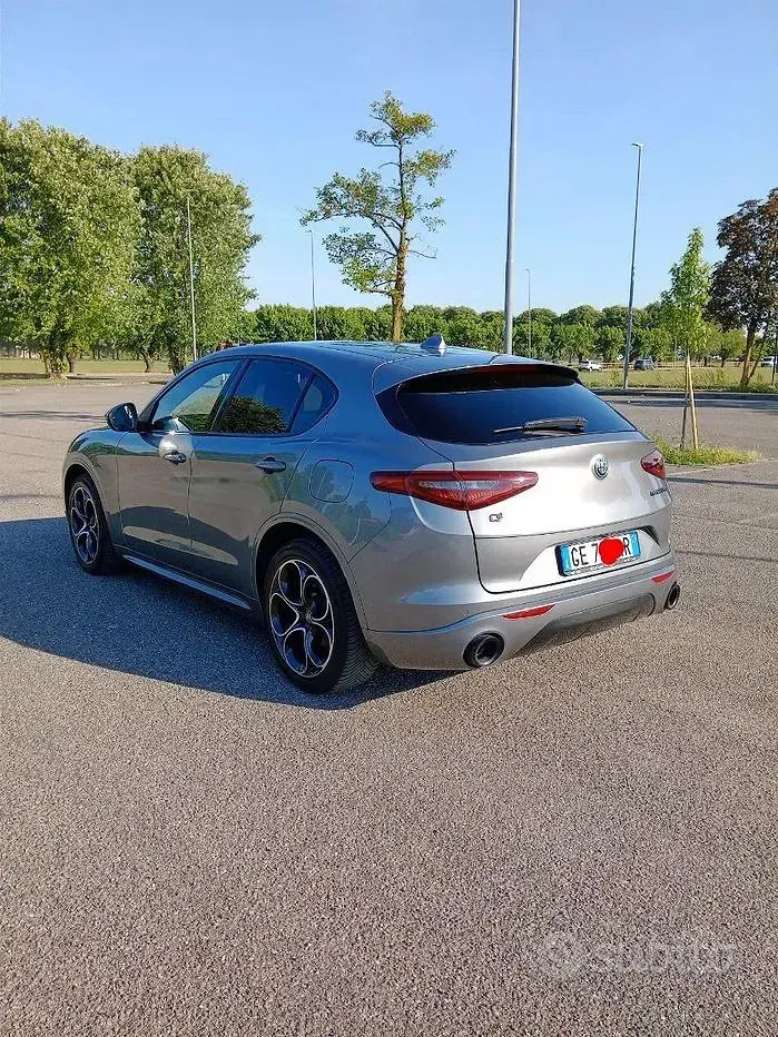 Usata Alfa Romeo Stelvio Veloce 209 CV (153 kW) 2021 Grigio SUV