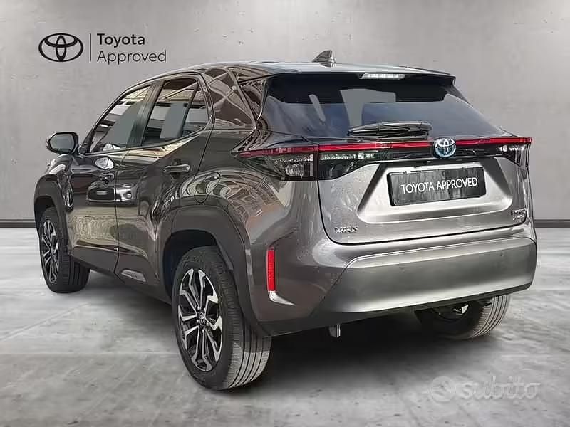 Usata Toyota Yaris Cross Trend 116 CV (85 kW) 2022 Grigio SUV