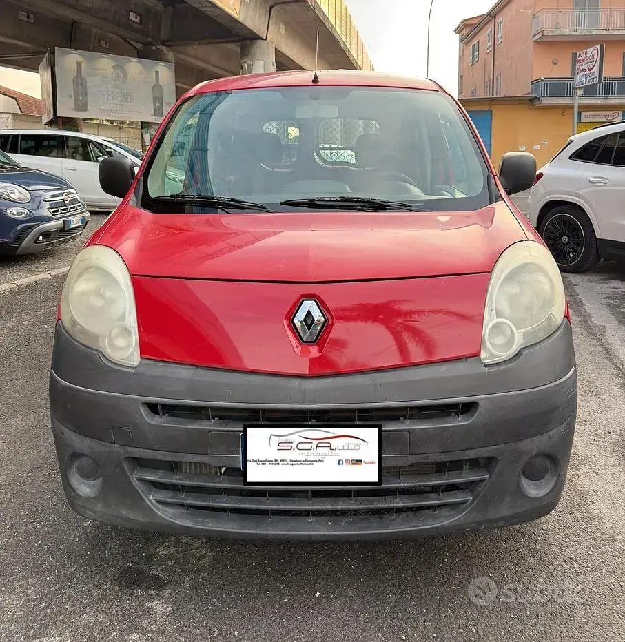Usata Renault Kangoo Dynamique 85 CV (62 kW) 2010 Rosso Monovolume