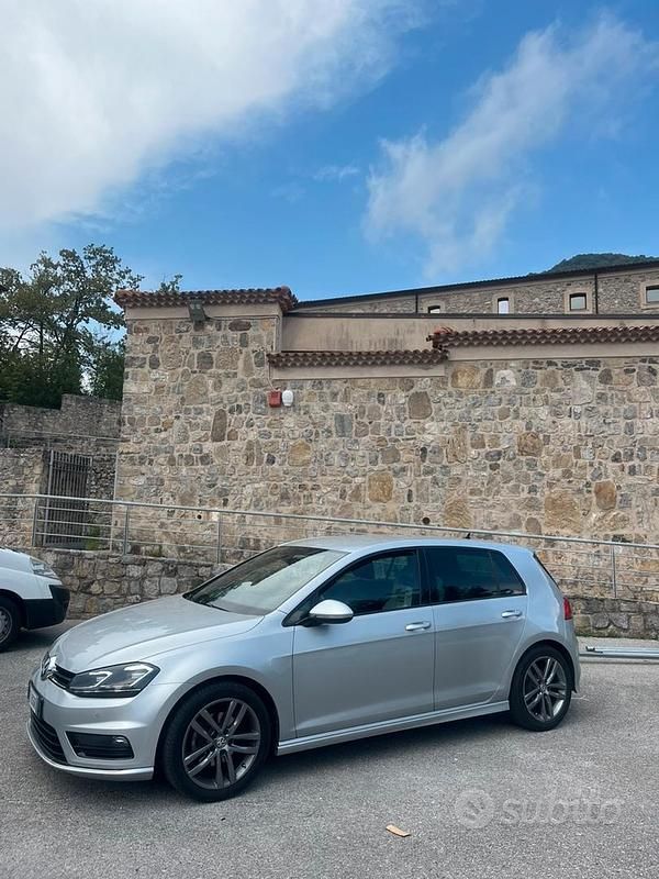 Usata VW Golf VII R-line 110 CV (80 kW) 2016 Grigio Utilitaria