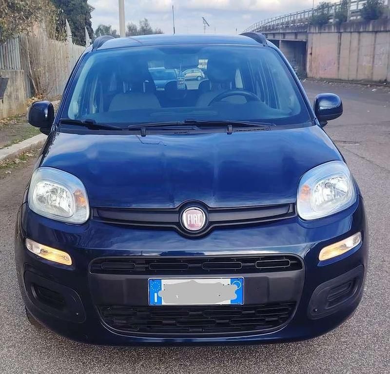 Usata Fiat Panda Lounge 69 CV (50 kW) 2014 Blu/azzurro Utilitaria
